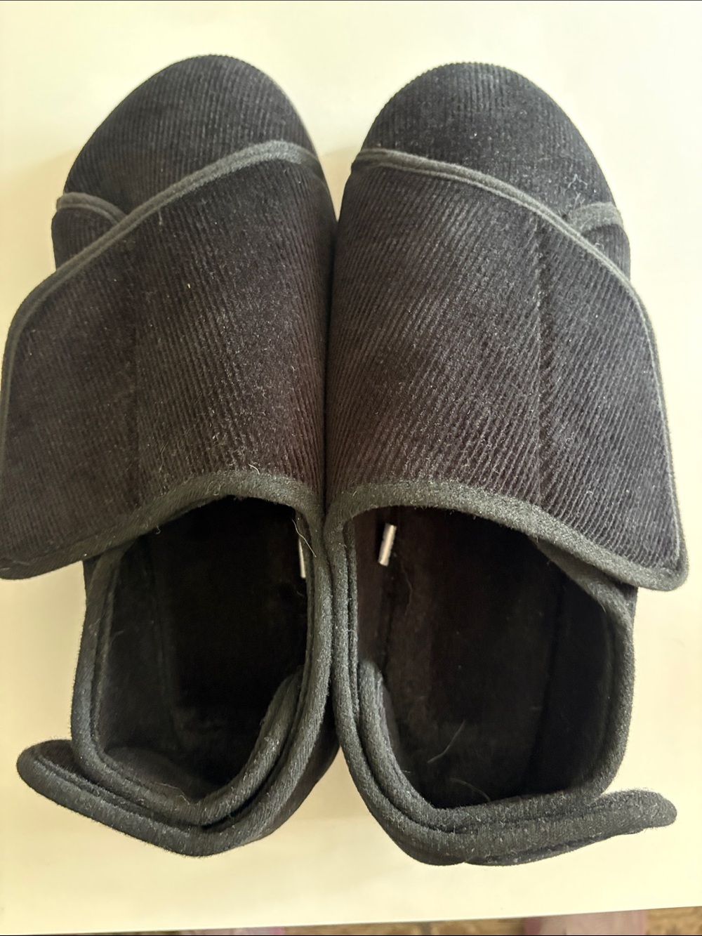Hometop Black Adjustable Velcro Shoes 11 men’s
